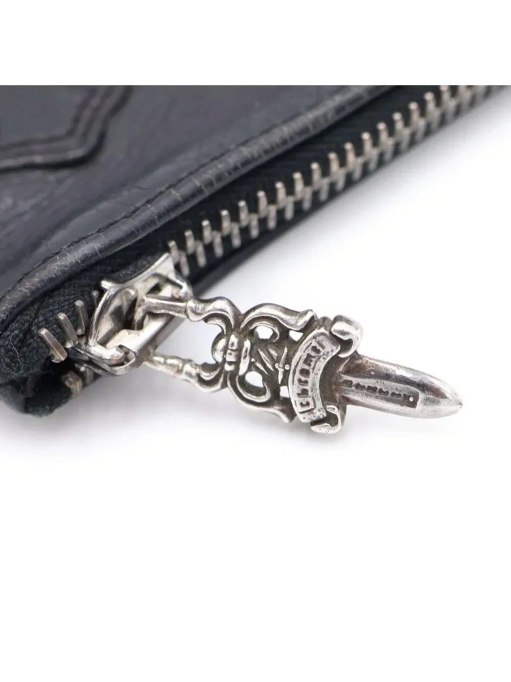 Chrome Hearts Zpr Chng Purse Change Cross Patch Dagger Zip Coin Case